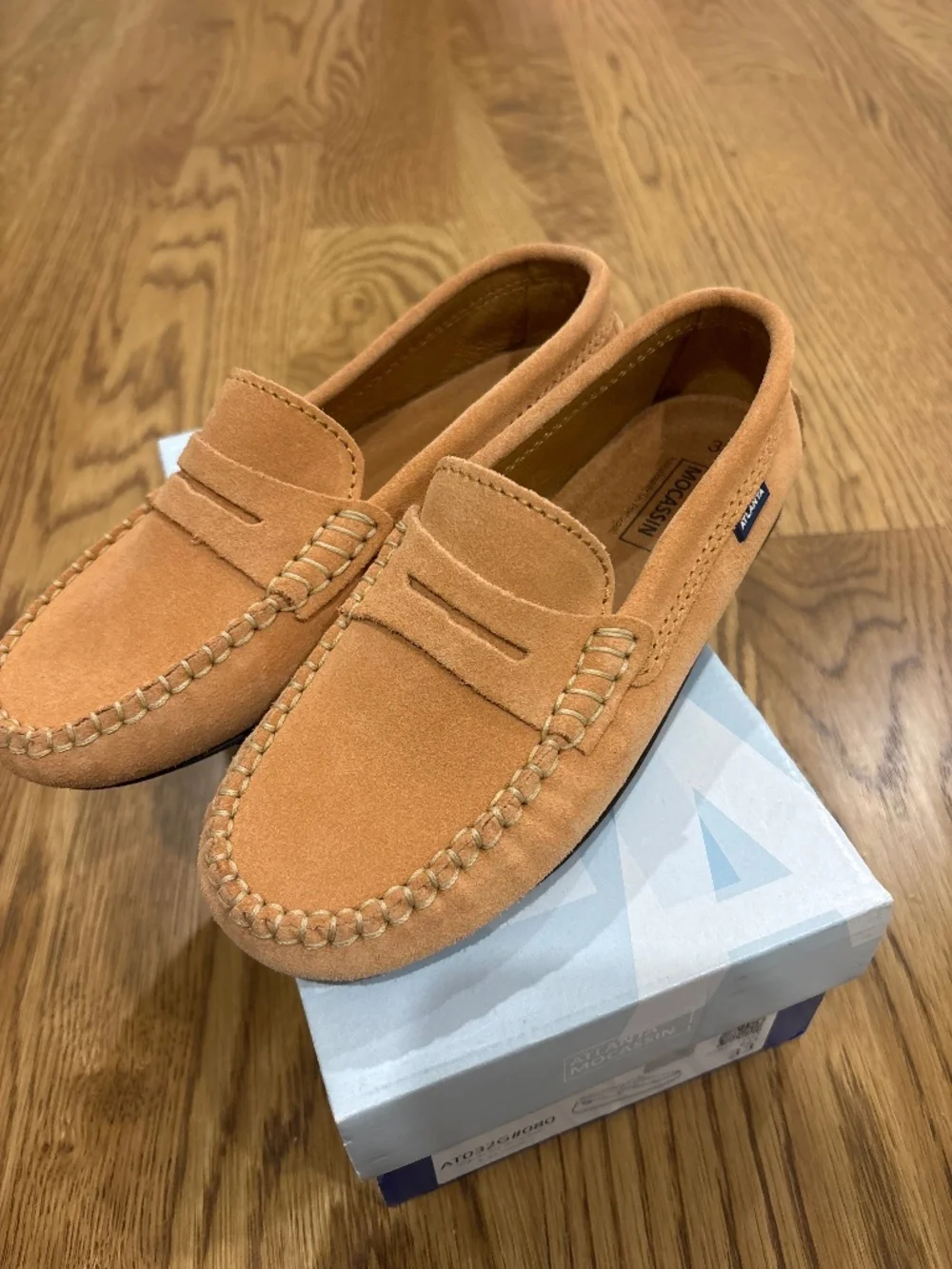 Atlanta moccasin rose suede size 33